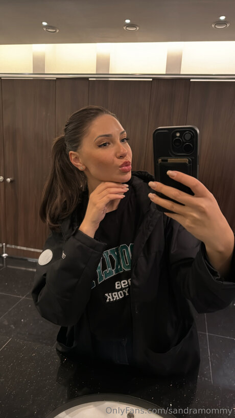 Sandramommy onlyfans picture