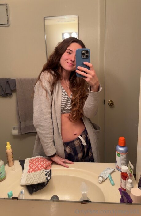 Kinsey101 only fans pics