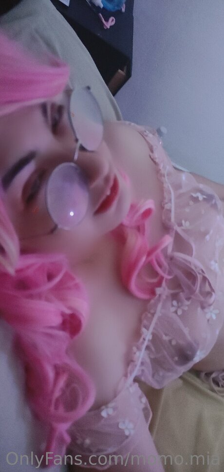 Momo Moonmoon only fans nude