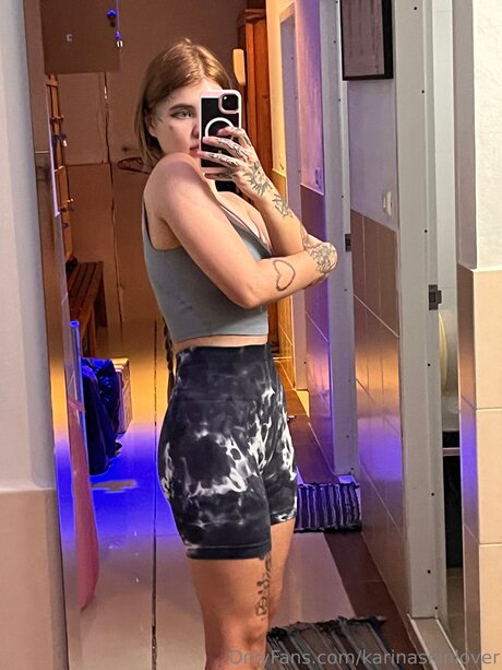Karinaskinlovers onlyfans nude tits