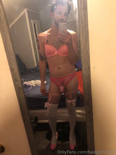 Badg1rlchl03 onlyfans topless