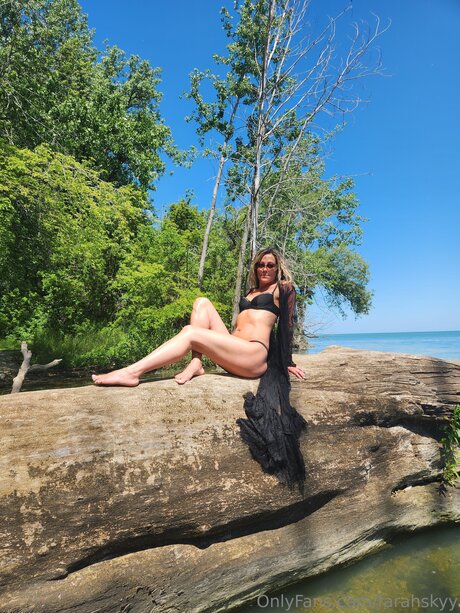 Farahskyy only fans review