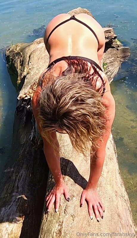 Farahskyy onlyfans nude tits