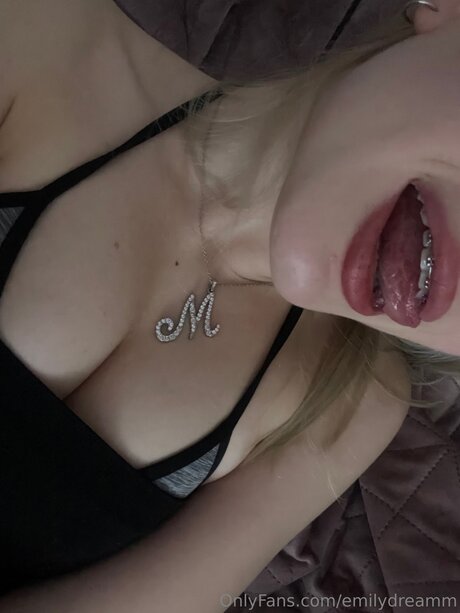 teen cumshot onlyfans art nude frame