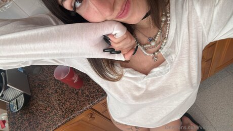 Victoriashows onlyfans strip tease