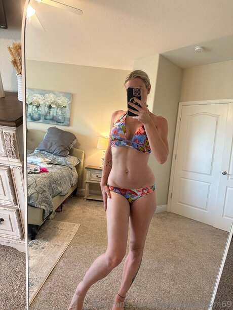 Themaskedmom69 onlyfans pictures