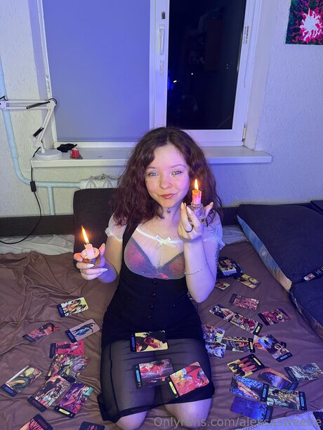 Aleksasweetie onlyfans topless
