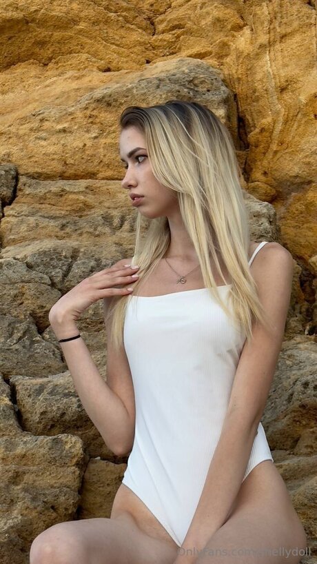 Shellydoll only fans pics