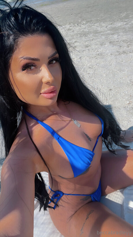 Beccabradleyy nude onlyfans pics