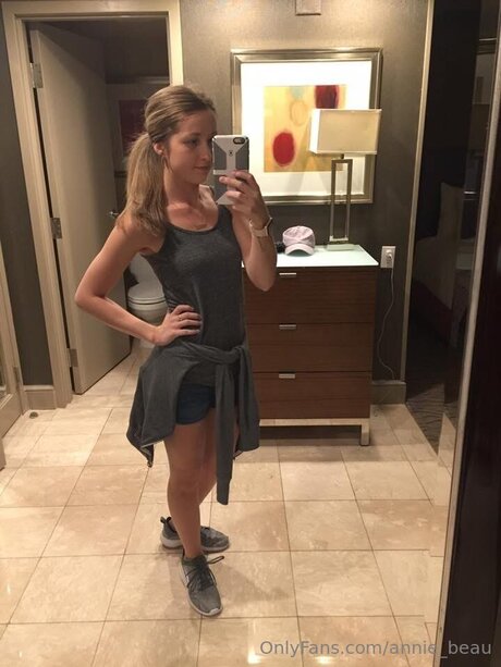Annie Beau naked onlyfans