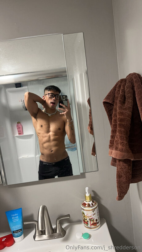 J Shredderson onlyfans leaks