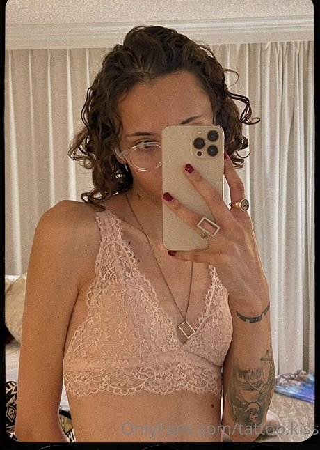 tattoo kiss onlyfans fuck