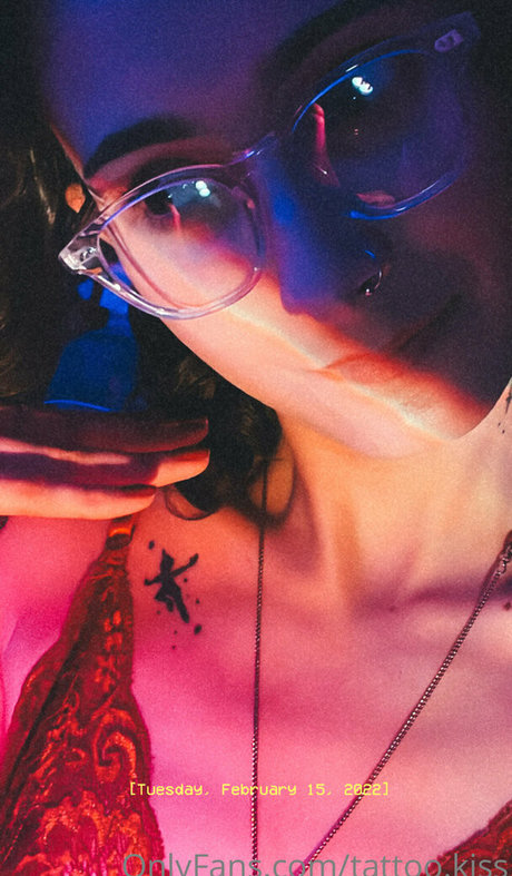 tattoo kiss nude only fans