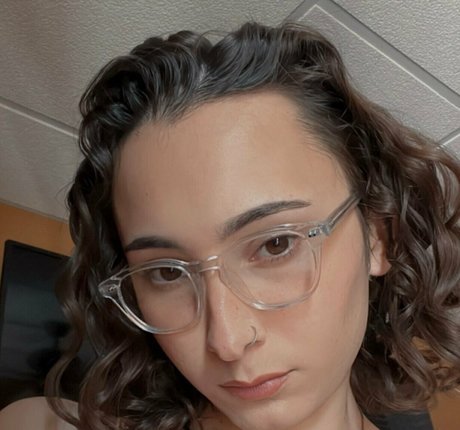 tattoo kiss nudes only fans