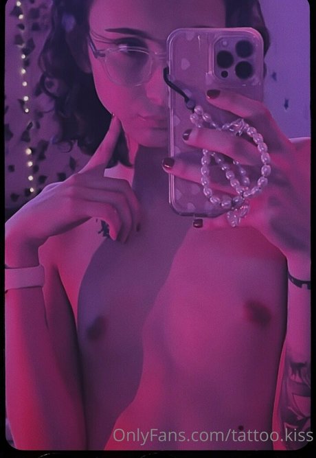 tattoo kiss onlyfans leaked nudes