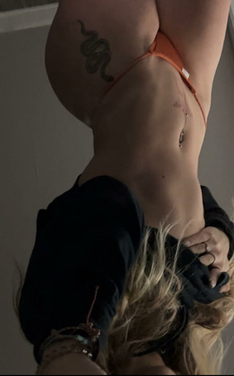 Abbey Hinson onlyfans naked leaks