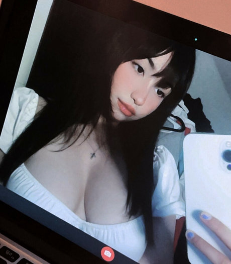 Suilios topless onlyfans