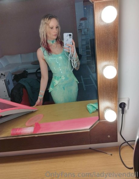 ladyelvendoll onlyfans pics