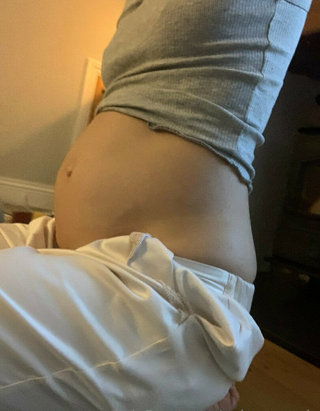 evieexpands onlyfans posts