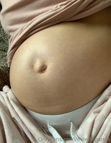 evieexpands onlyfans leaked nude