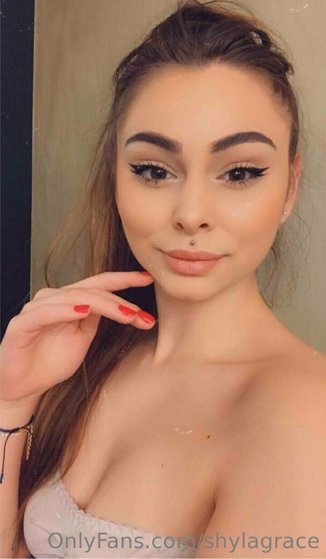 shylagrace onlyfans leaked tits