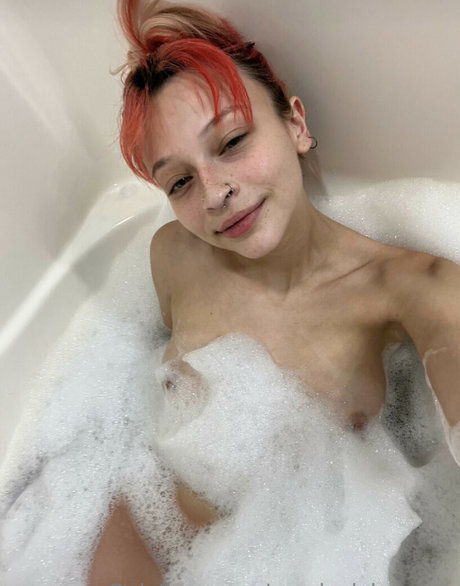 manicpixieagony onlyfans nudes