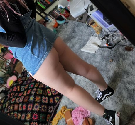 Strawbre naked only fans