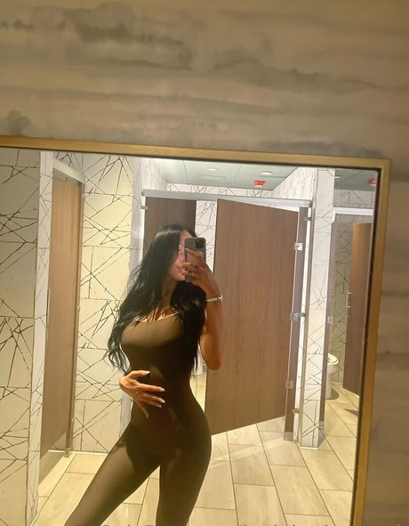 elleventures onlyfans page