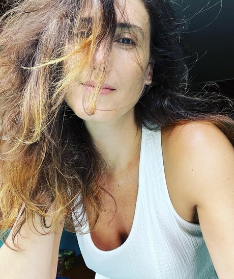 Paola Carosella onlyfans x