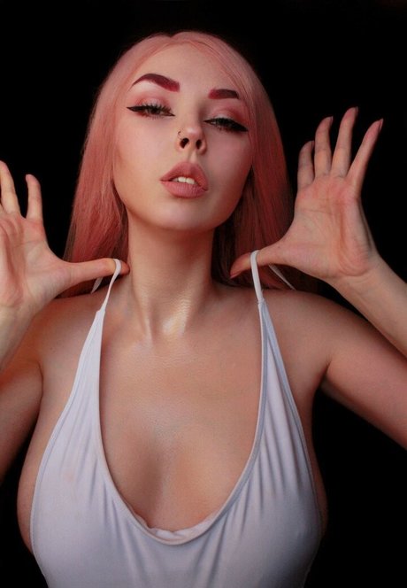 Hessakai topless onlyfans