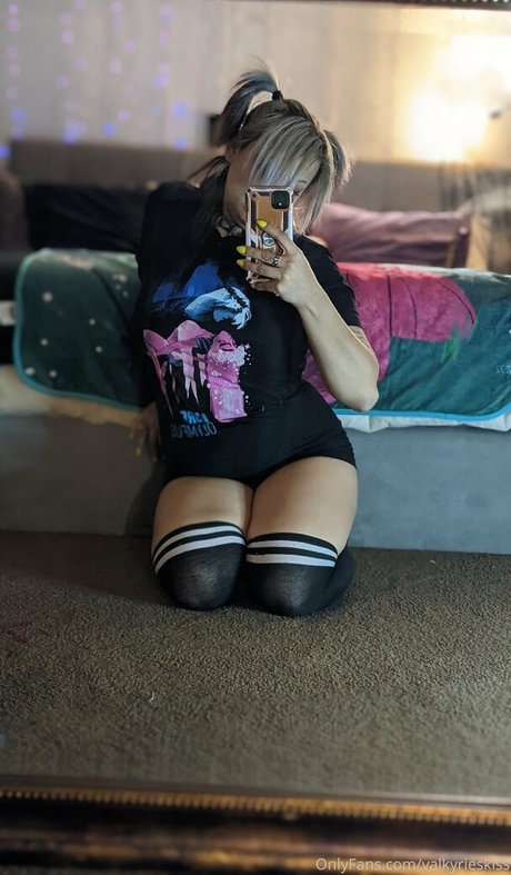 valkyrieskiss onlyfans leak sex