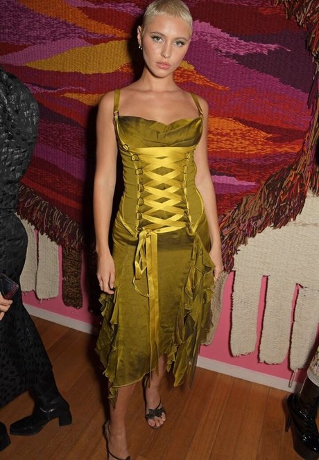 Iris Law leaks onlyfans