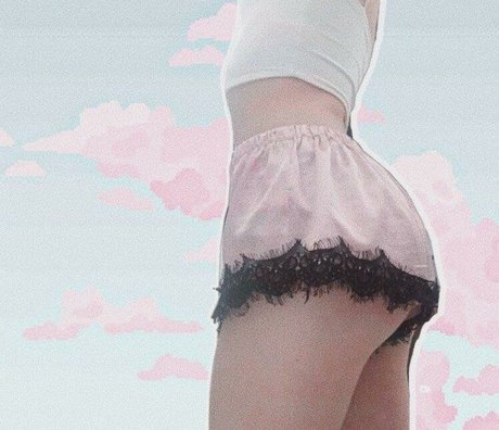 gbrllareis nude porn onlyfans