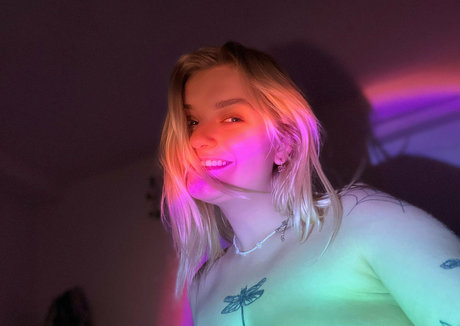 freekikihelen Profile image