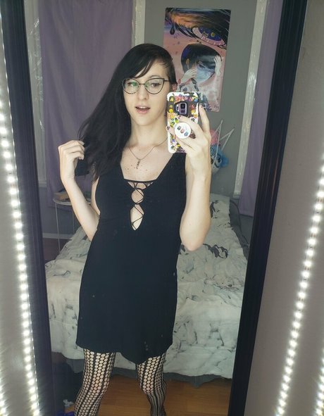 gothravemom onlyfans porno