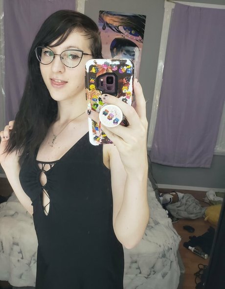 gothravemom leaked onlyfans sextape