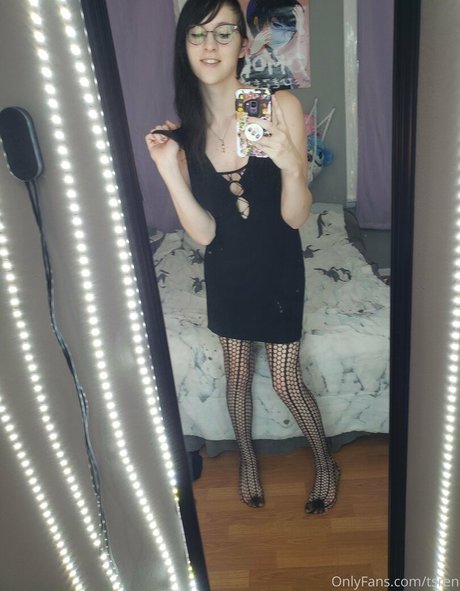 gothravemom onlyfans page