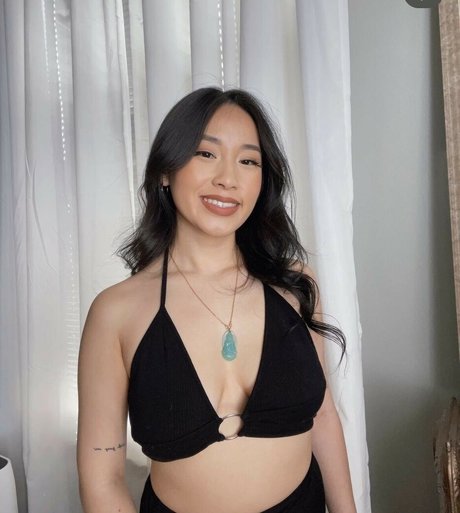 Ara Chun naked on onlyfans