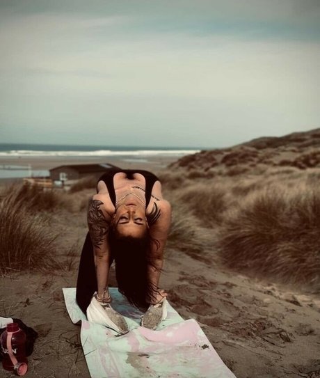 Siobhan Ward onlyfans leaked tits