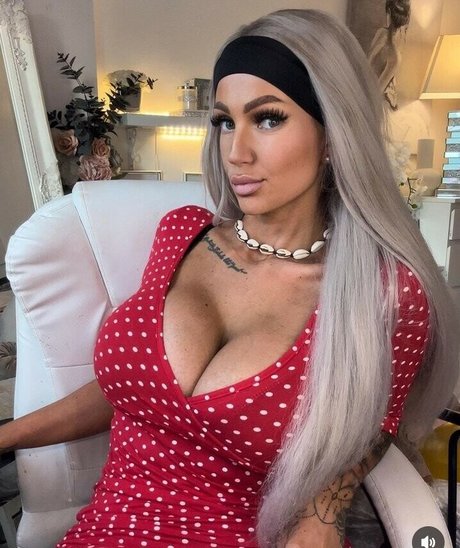 Siobhan Ward onlyfans nude leak