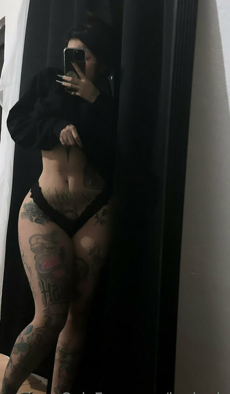 bad grl_ only fans pic