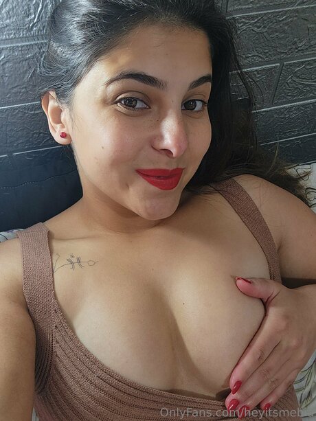 Heyitsmebia onlyfans strip tease