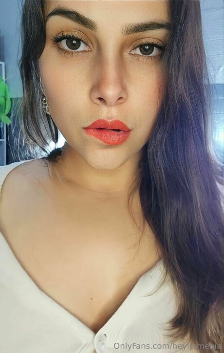 Heyitsmebia on onlyfans