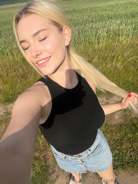 Anya Ice nude leak onlyfans