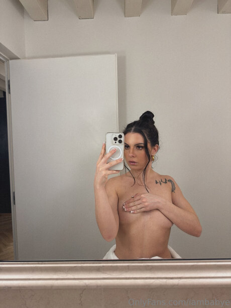 college teacher onlyfans nice selfie