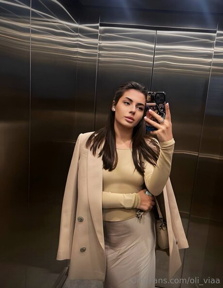 Oli Viaa is on onlyfans