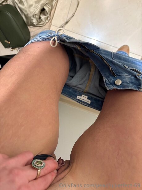 Peachyperfect 69 onlyfans nude porn