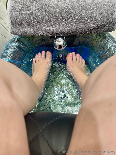 Alexlongtoes only fans review