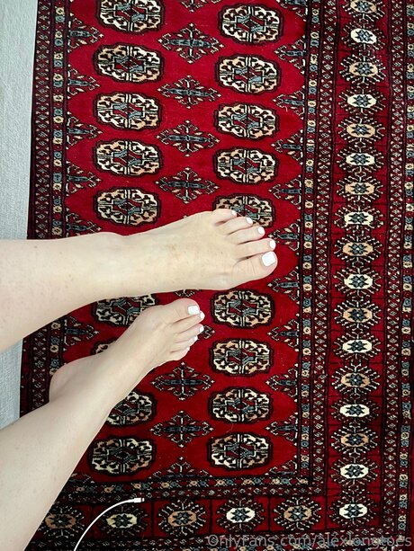 Alexlongtoes only fans review