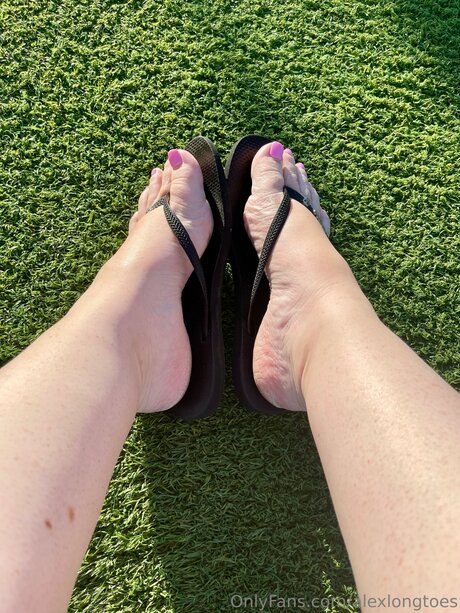 Alexlongtoes onlyfans public photos